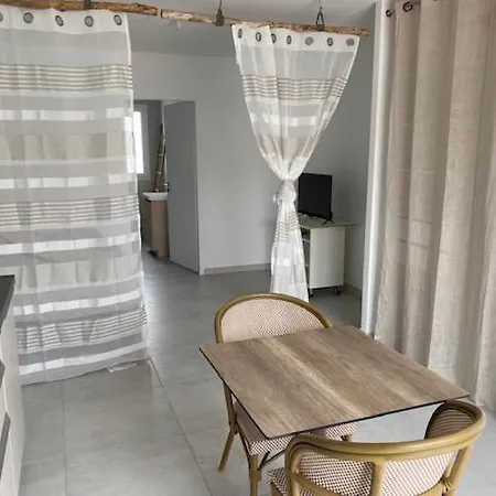 1 Proche Bord De 5 Mn A Pied דירה